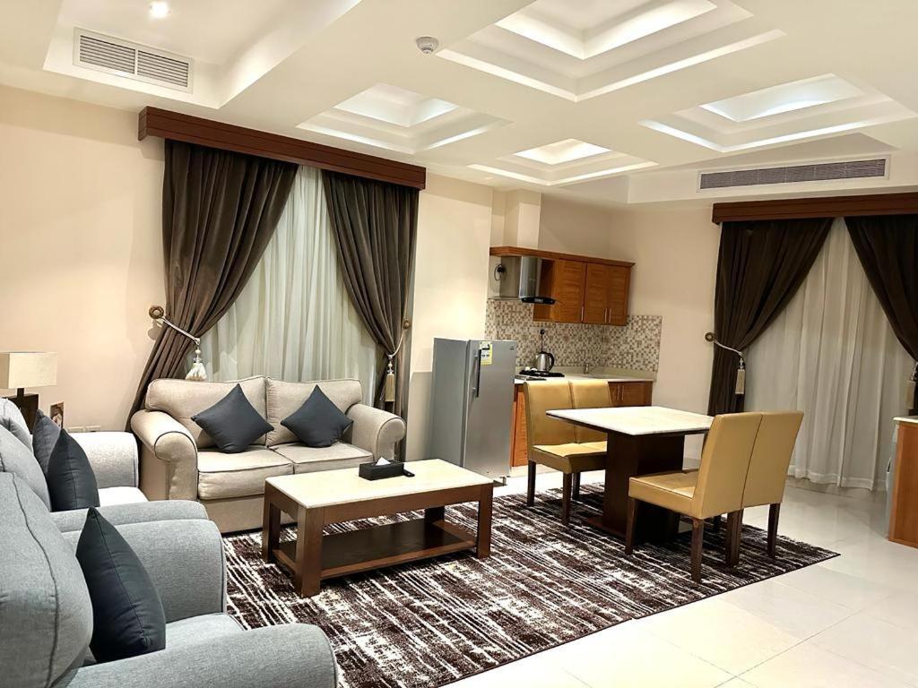 Sas Al Olaya Hotel Suites Al-Hobar Kültér fotó